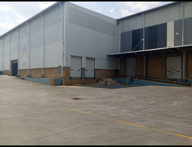 7,739M² WAREHOUSE TO LET IN RIETFONTEIN